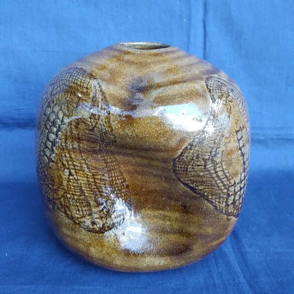 大樋年朗(十代大樋長佐衛門)　大樋釉布目掛花入