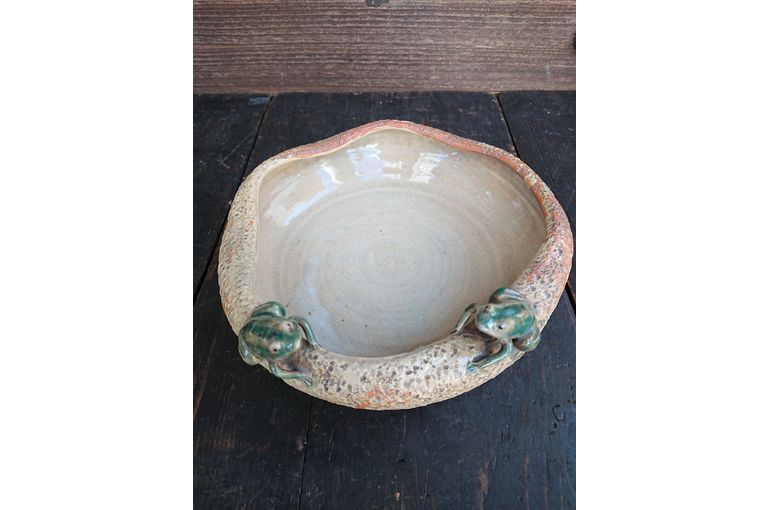 福岡久留米の古美術観古堂は、明治時代の唐津焼の陶工である、中野霓林