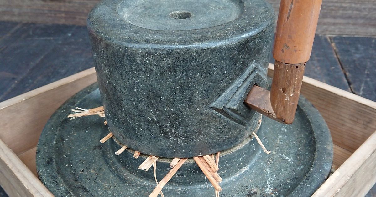 《おかみのブログ編》石臼の中でも抹茶作りに特化した茶臼の構造や工夫に驚き‼️茶臼買取しました👍久留米の観古堂