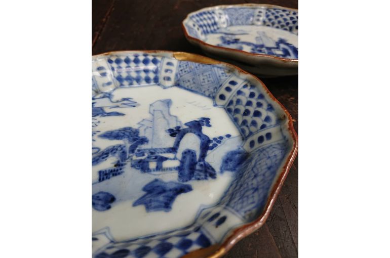 初期伊万里輪花皿 骨董 アンティーク 古伊万里 瑠璃 輪花皿 七寸皿