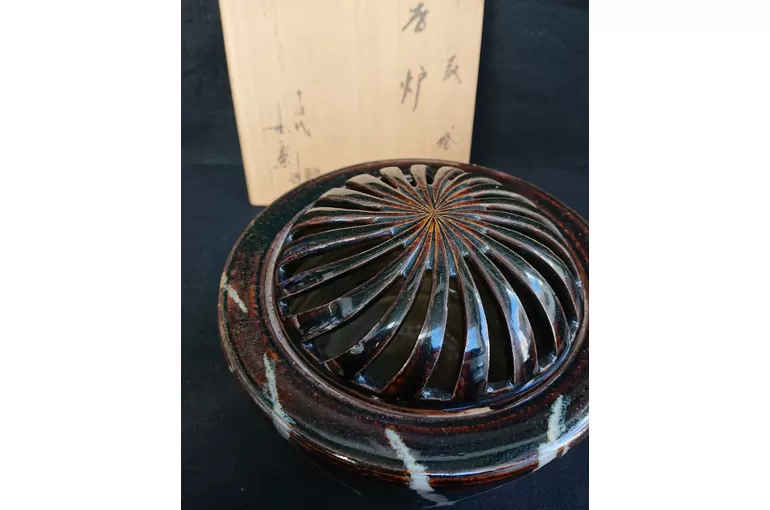 香炉